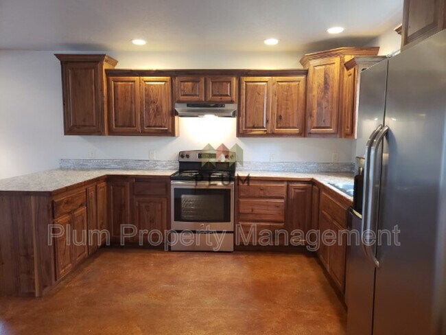 Building Photo - 2130 Mount Ave