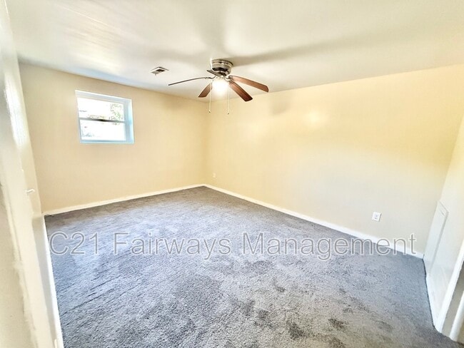 Building Photo - 2580 Pitcairn Rd