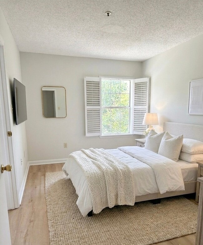 Building Photo - 10520 Beacon Ridge Dr