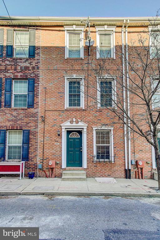Building Photo - 2684 Tilton St