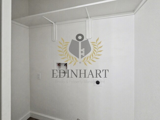 Building Photo - 4885 N Backer Ave