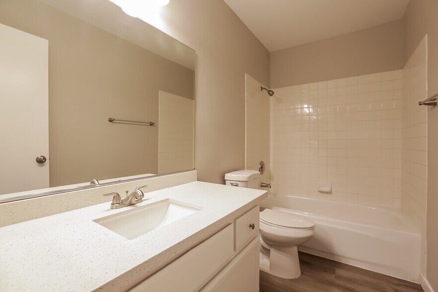 Building Photo - 8253 10 Gallon Ct