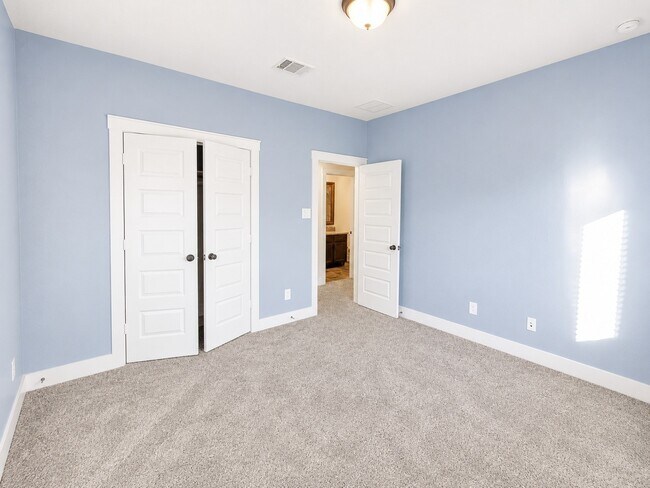 Building Photo - 18163 Moonlit River Dr
