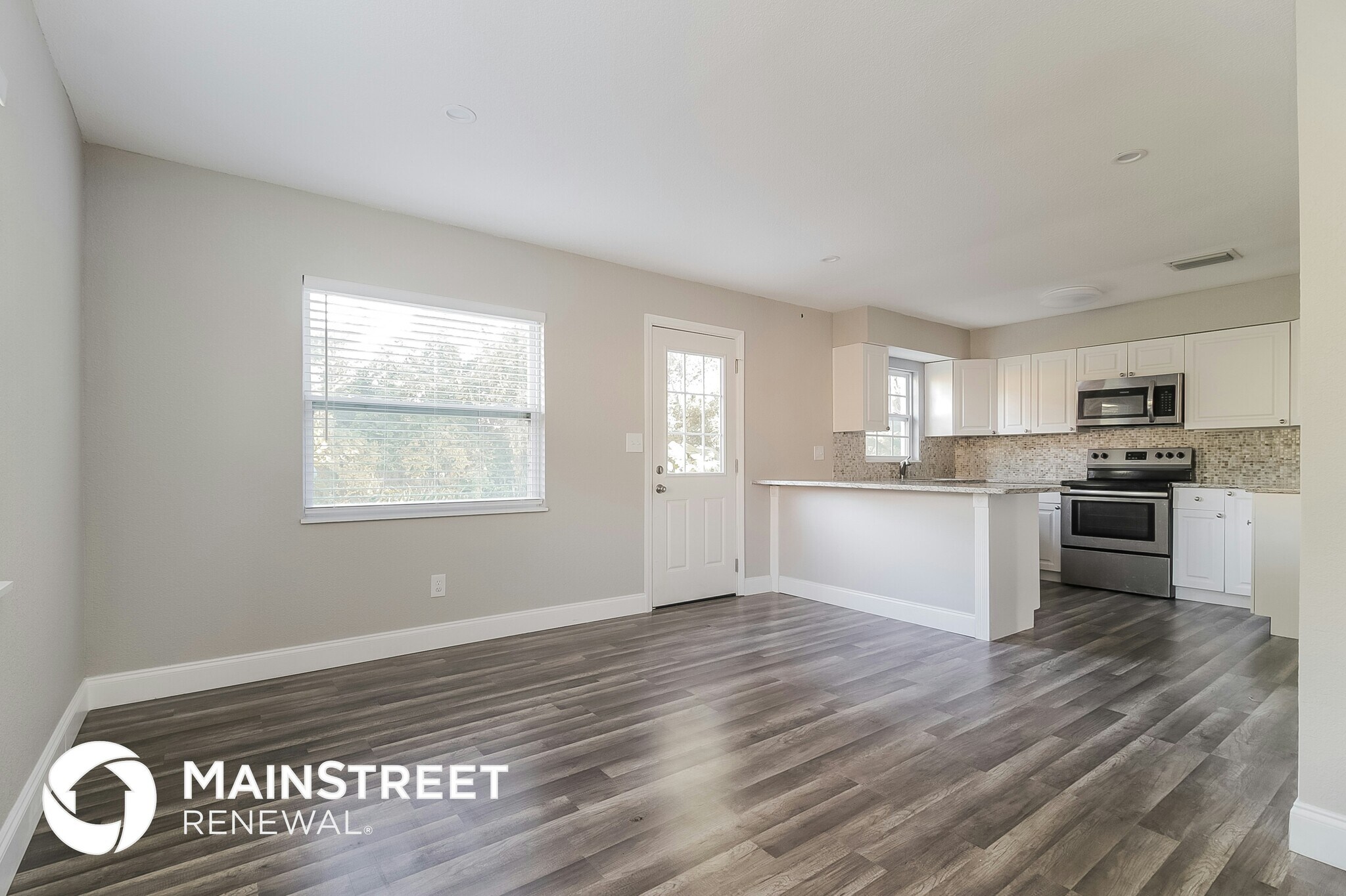 Building Photo - 2121 Camellia Dr