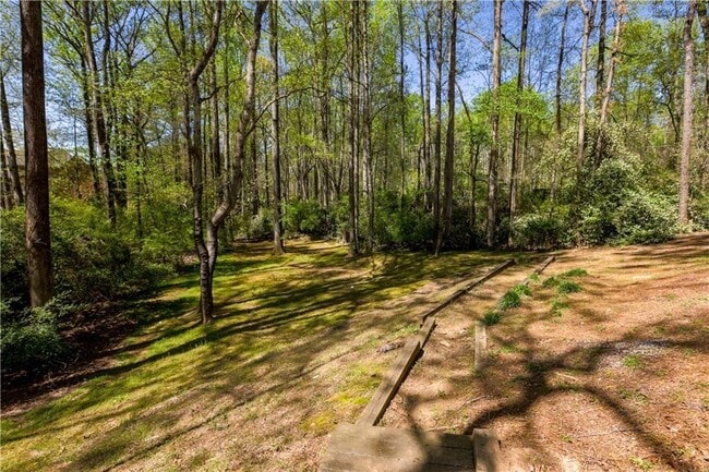 Building Photo - 5685 Ashewoode Downs Dr