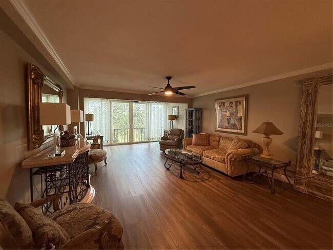 Building Photo - 13618 Greenfield Dr