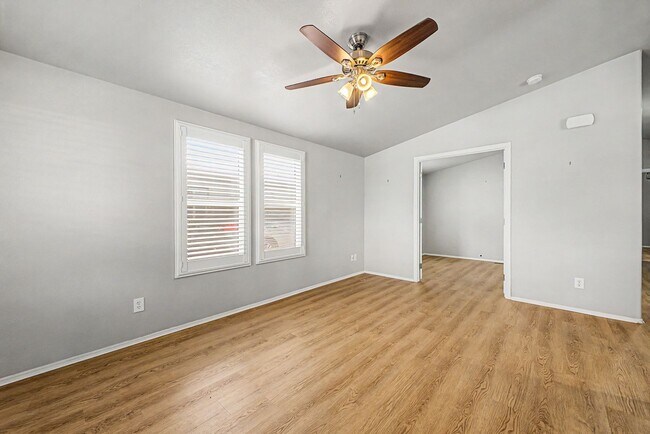 Building Photo - 1702 E Michelle Dr