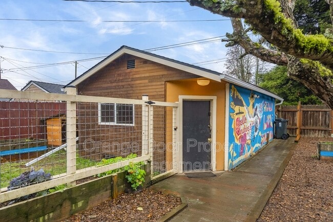 Building Photo - 4316 Park Ave. S