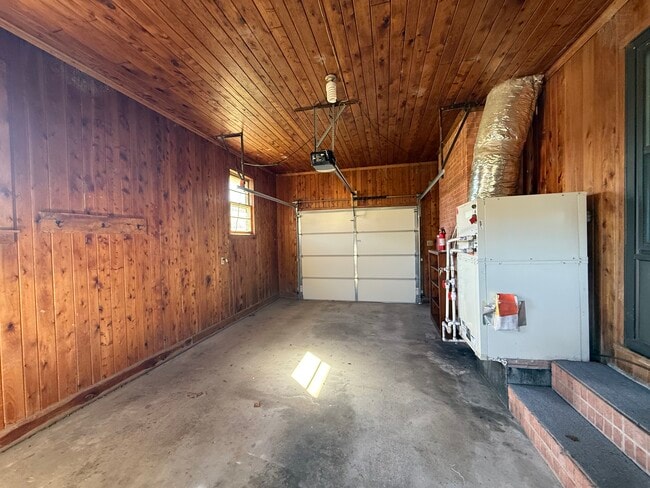 Building Photo - 106 Hawthorne Dr