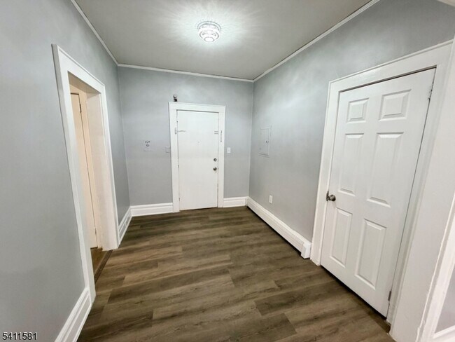 Building Photo - 310 Orange Rd