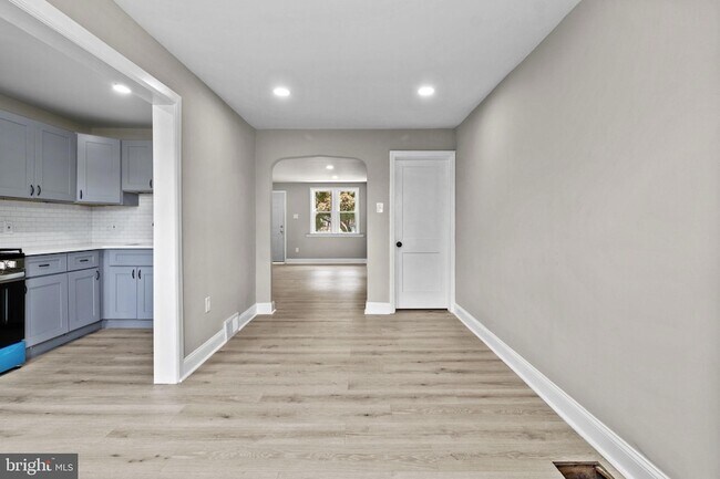 Building Photo - 1072 Tremont Dr