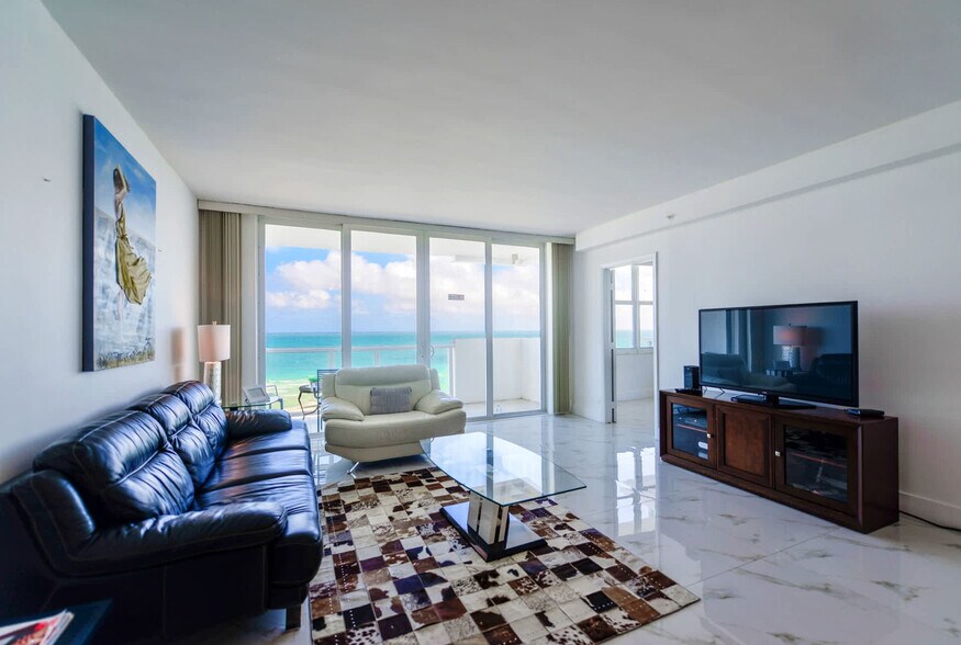 Building Photo - 5599 Collins Ave