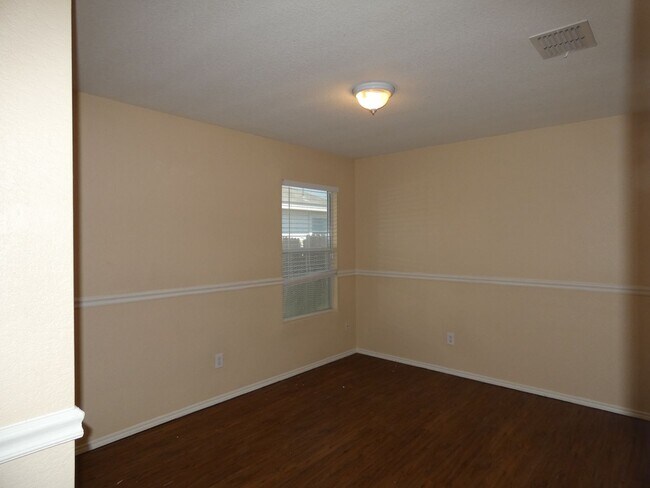 Building Photo - 652 Rosario Ln
