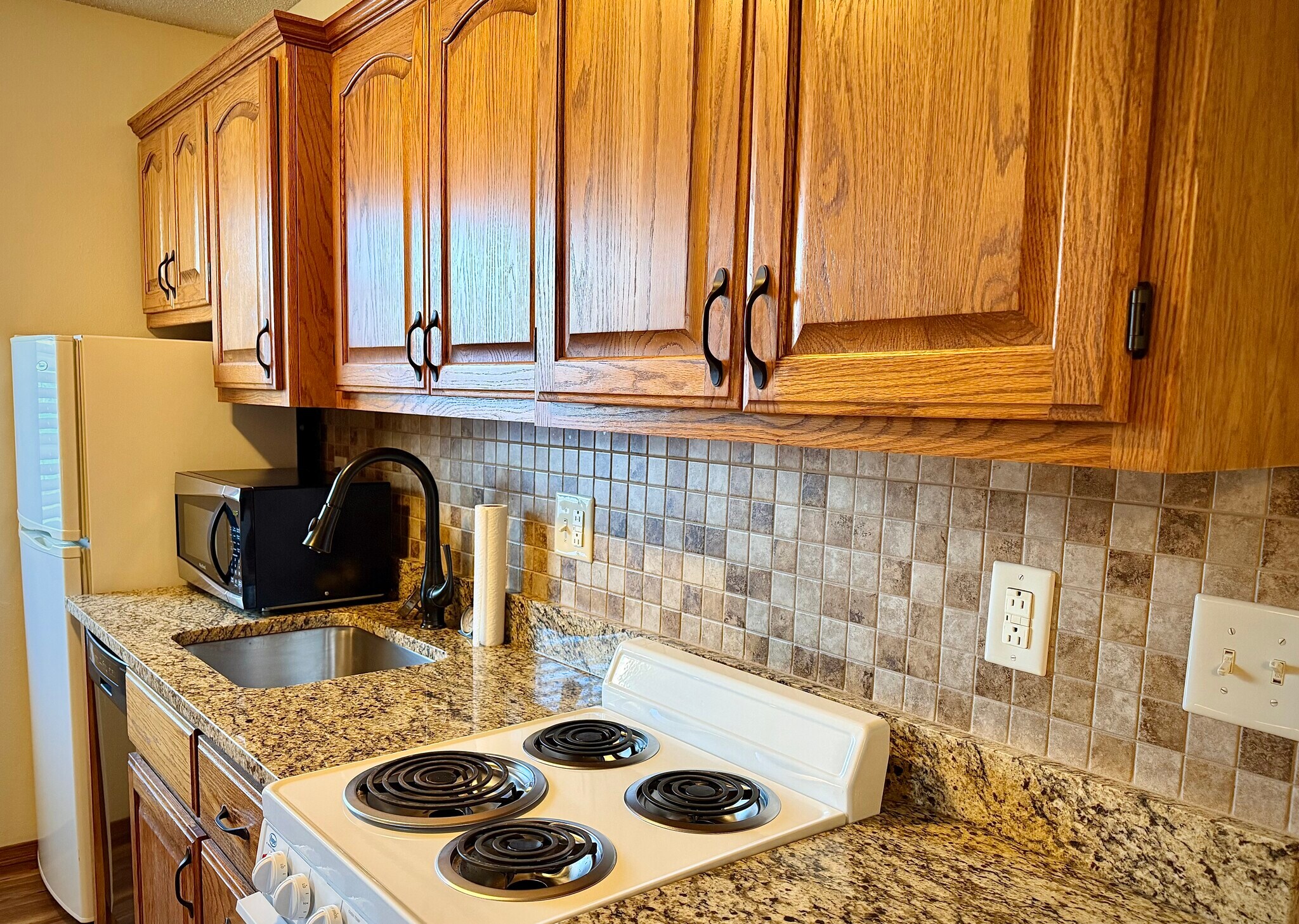 Granite & Tile! - Sanibel Executive Suites