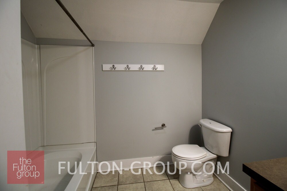 Building Photo - 847 Fountain St NE