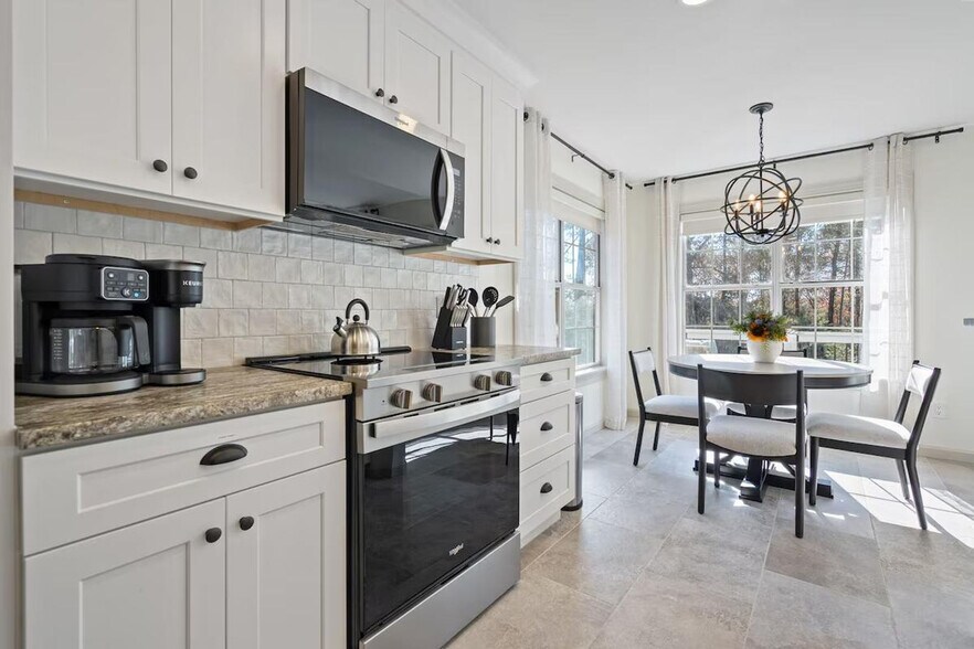 Building Photo - 17 Northridge Cir