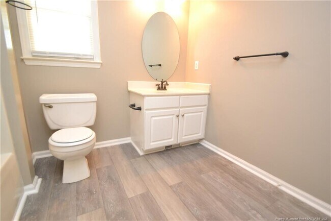 Building Photo - 804 Curtiss Dr