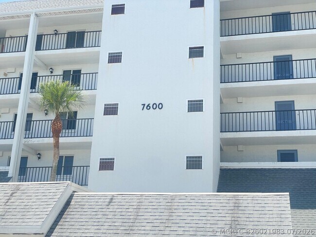 Building Photo - 2400 S Ocean Dr