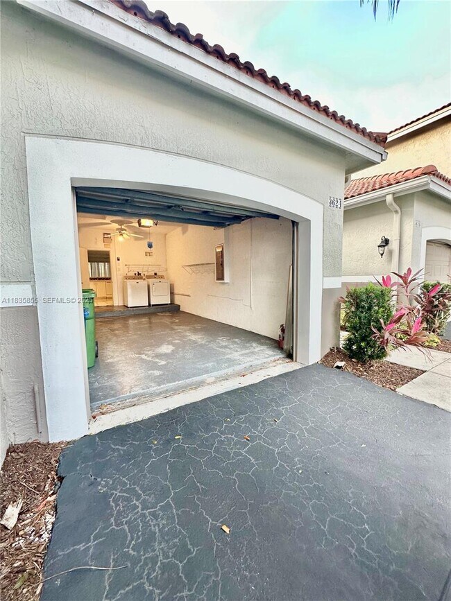 Building Photo - 3624 San Simeon Cir