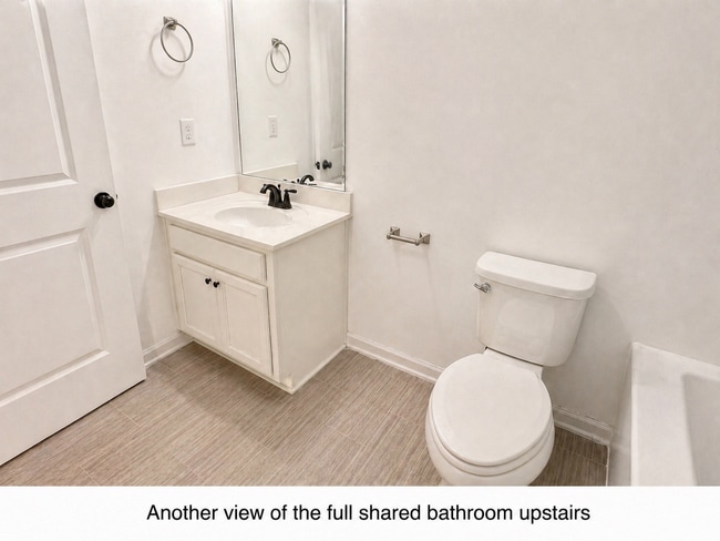 Building Photo - End Unit Townhome in Brookview Subdivsion in North Forsyth