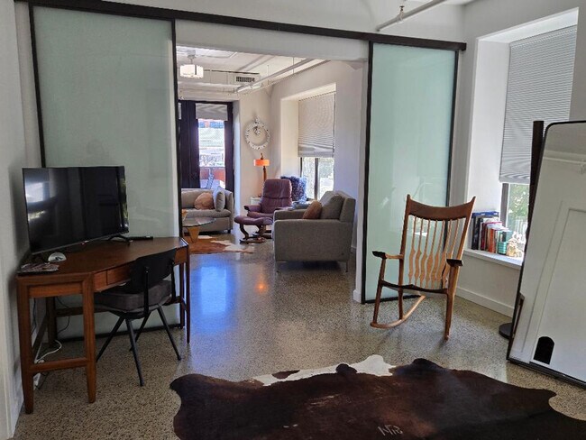 Building Photo - 790 Front St