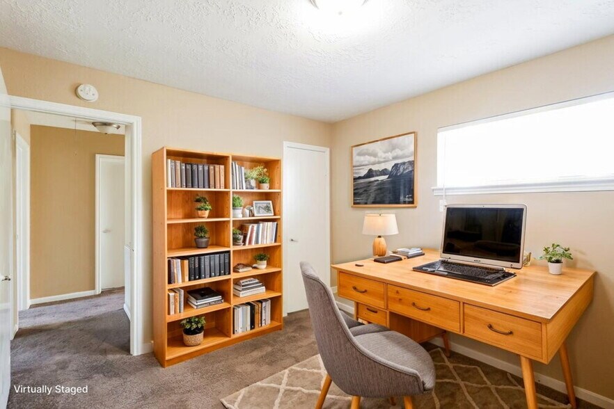 Building Photo - 6615 Seegers Trail Dr