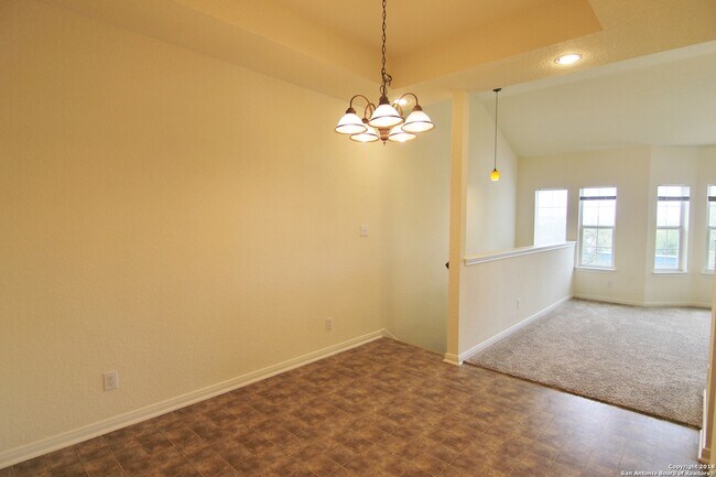 Building Photo - 1270 Hillcrest Dr