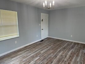 Building Photo - 3028 Toms Way