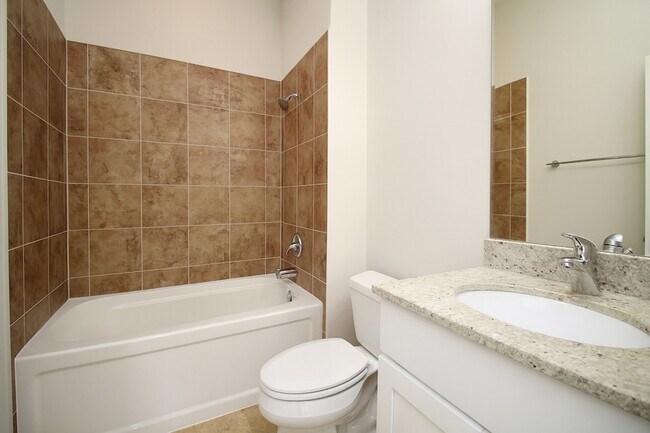 Building Photo - 3440 N Elston Ave