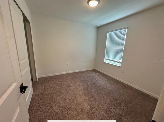 Building Photo - 662 Stoney Pointe Cir