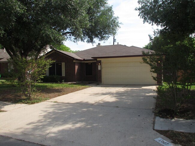 Primary Photo - Updated Ranch in Round Rock