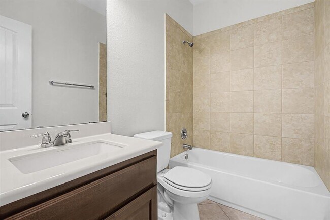 Building Photo - 501 Silver Trail
