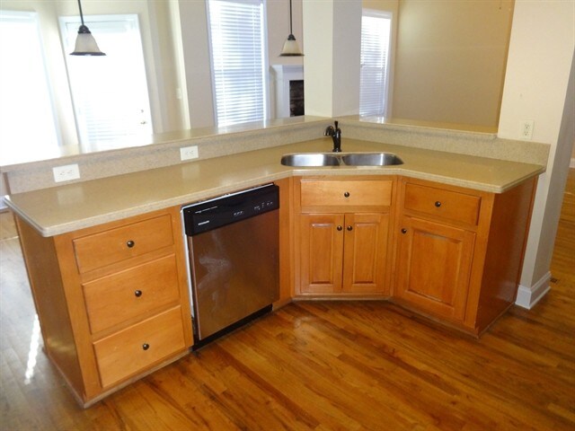 Building Photo - 103 Oakwind Pky