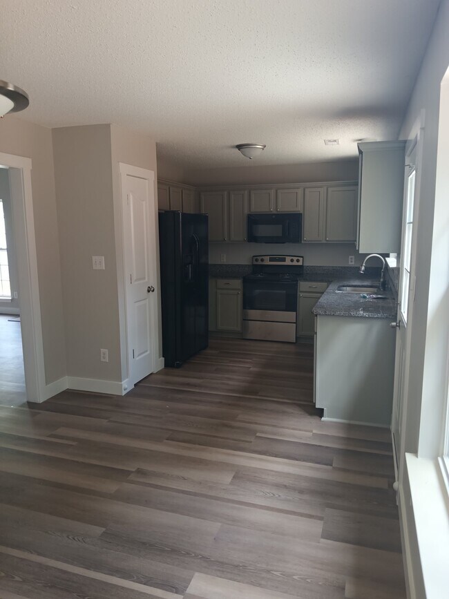 Building Photo - 12150 Brownestone View Dr