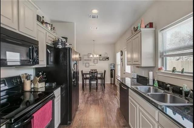 Building Photo - 3710 Mandy Dr