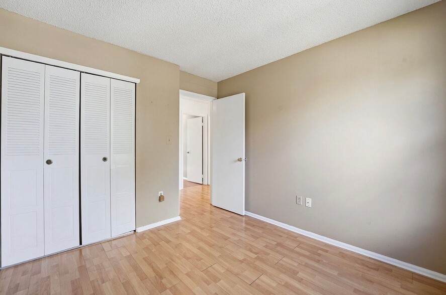 Building Photo - 2 Veros Ln