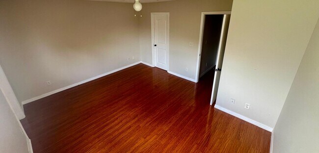 Building Photo - 178 White Fawn Dr