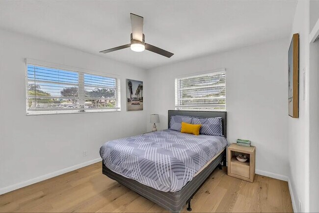 Building Photo - 1684 SE 10th Ave