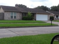 Building Photo - 13811 Towne W Blvd