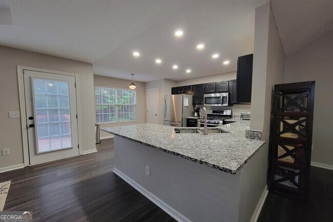 Building Photo - 3110 Crest Ridge Cir SW