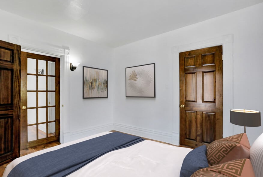 Building Photo - 716 N Walnut St