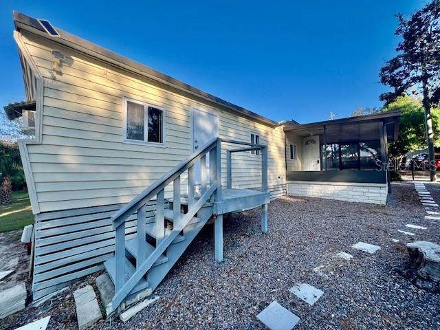 Building Photo - 825 Oakwood Dr