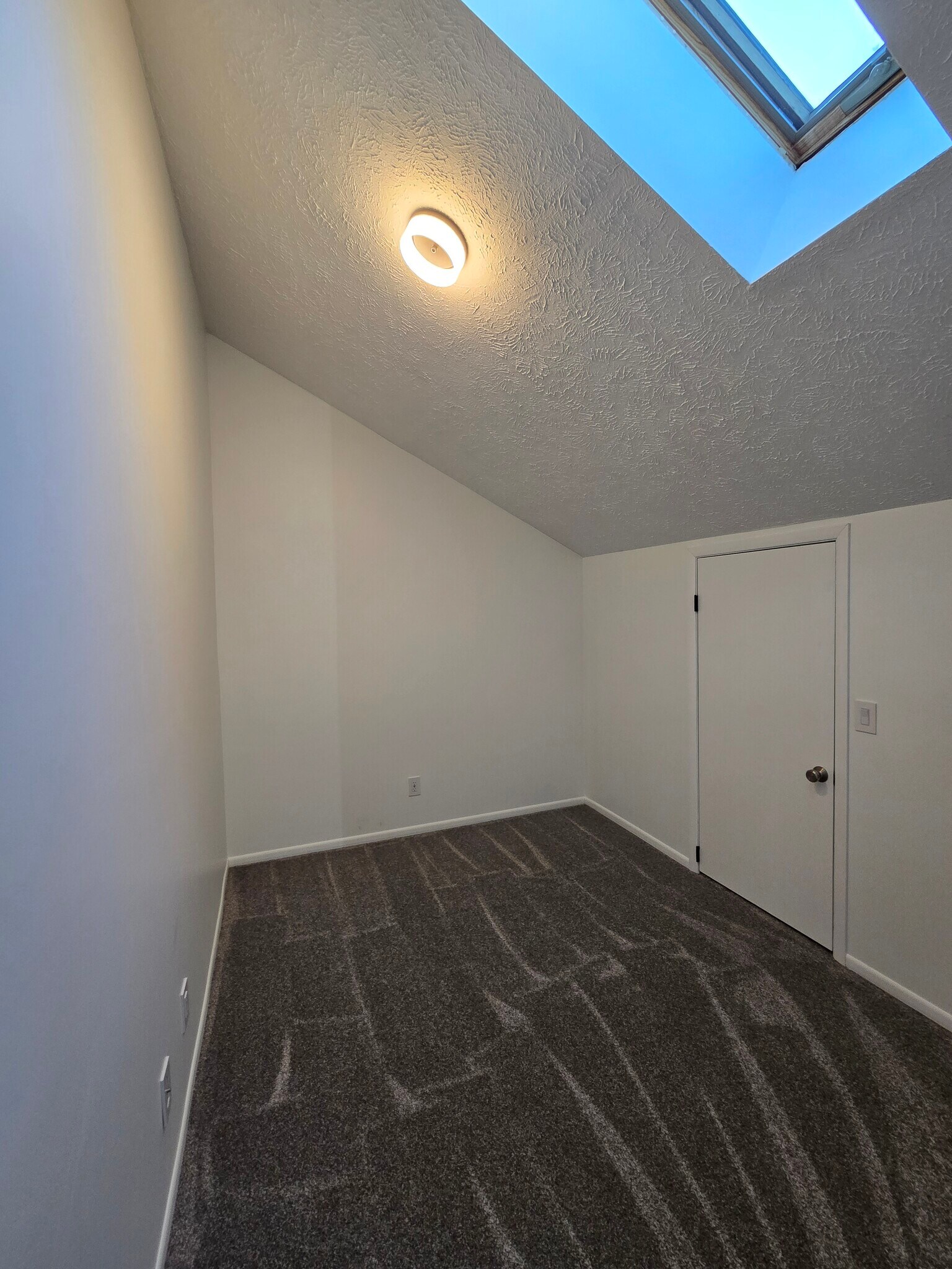 Building Photo - 4251 Mitchell Creek Dr