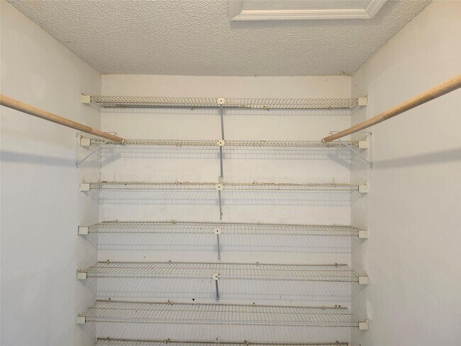 Building Photo - 2944 E Missionwood Ln