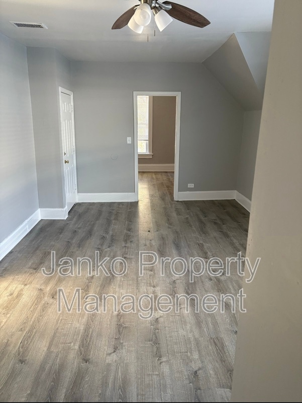 Building Photo - 7111 S Greenwood Ave