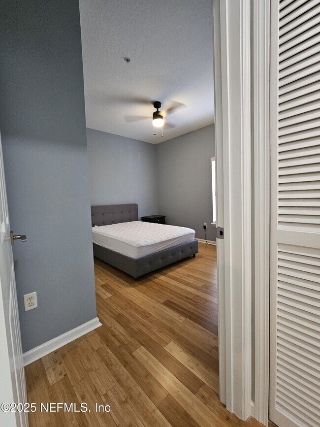 Building Photo - 8235 Lobster Bay Ct