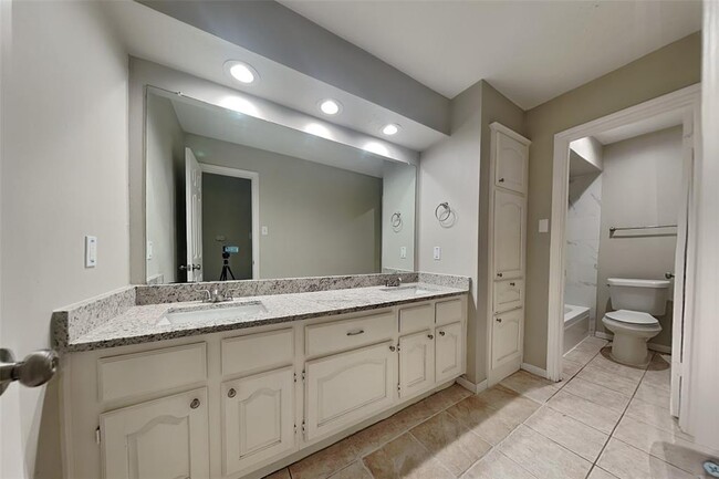Building Photo - 8103 Silent Cedars Dr
