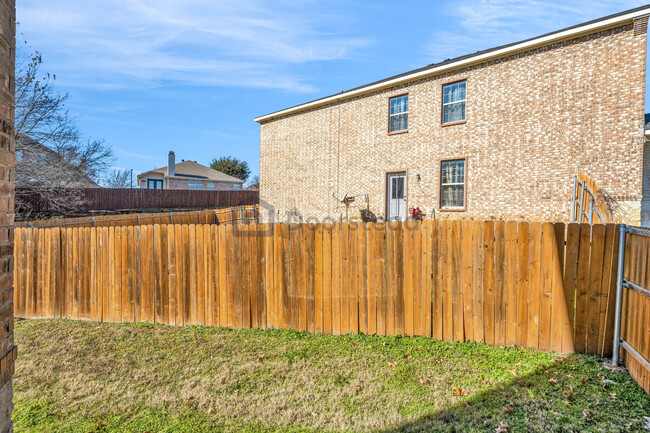 Building Photo - 1934 Timber Oaks Dr