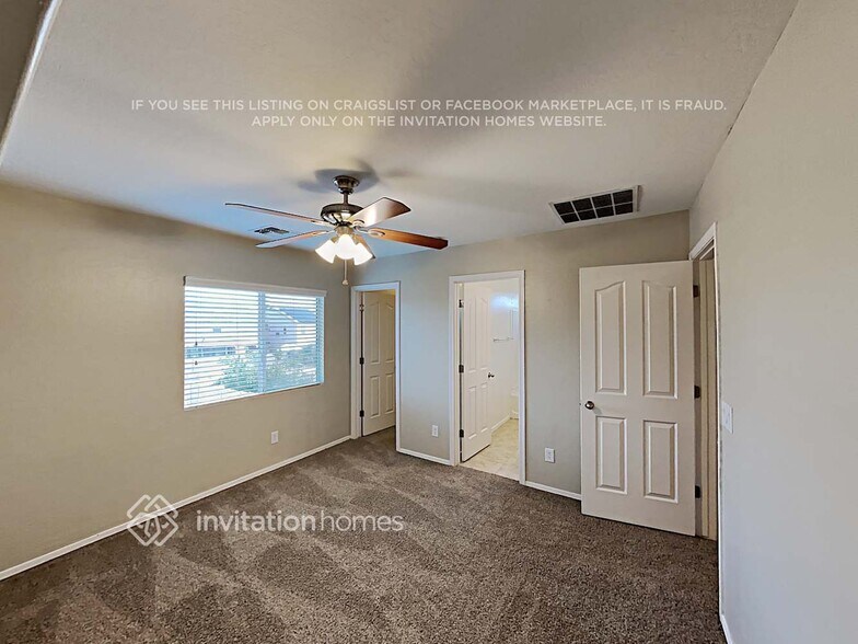 Building Photo - 28247 N Silver Ln