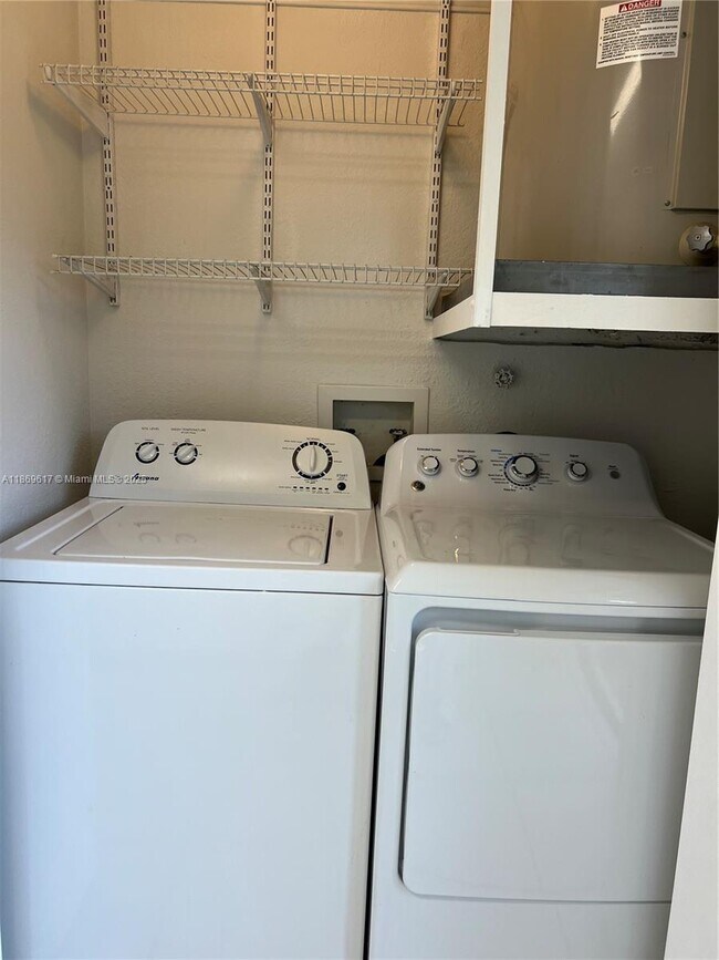 Building Photo - 5795 NW 109th Ave